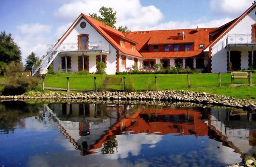 Außenansicht Altenpflegeheim Eichenhof – umgebautes Landwirtschaftsgebäude
